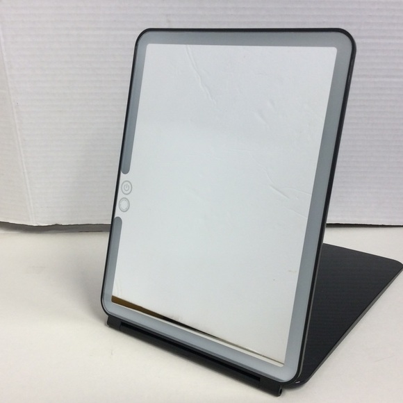 DeWeisn Folding Travel Rechargeable Makeup Mirror - Picture 1 of 13